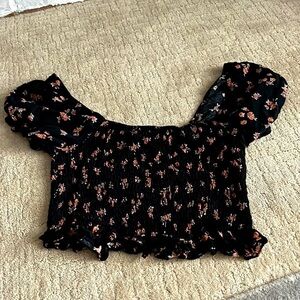 Sky and Sparrow floral ruffle top crop top size medium